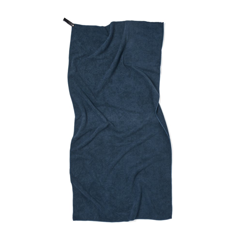 VINGA RPET Active Dry handdoek 140x70 - blauw (± PMS 19-4125)