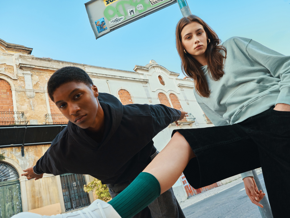 IQONIQ Yoho gerecycled katoen relaxed hoodie