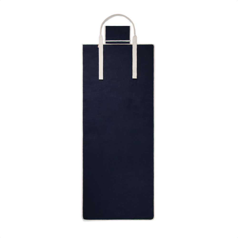 VINGA Volonne AWARE™ recycled canvas strandmat