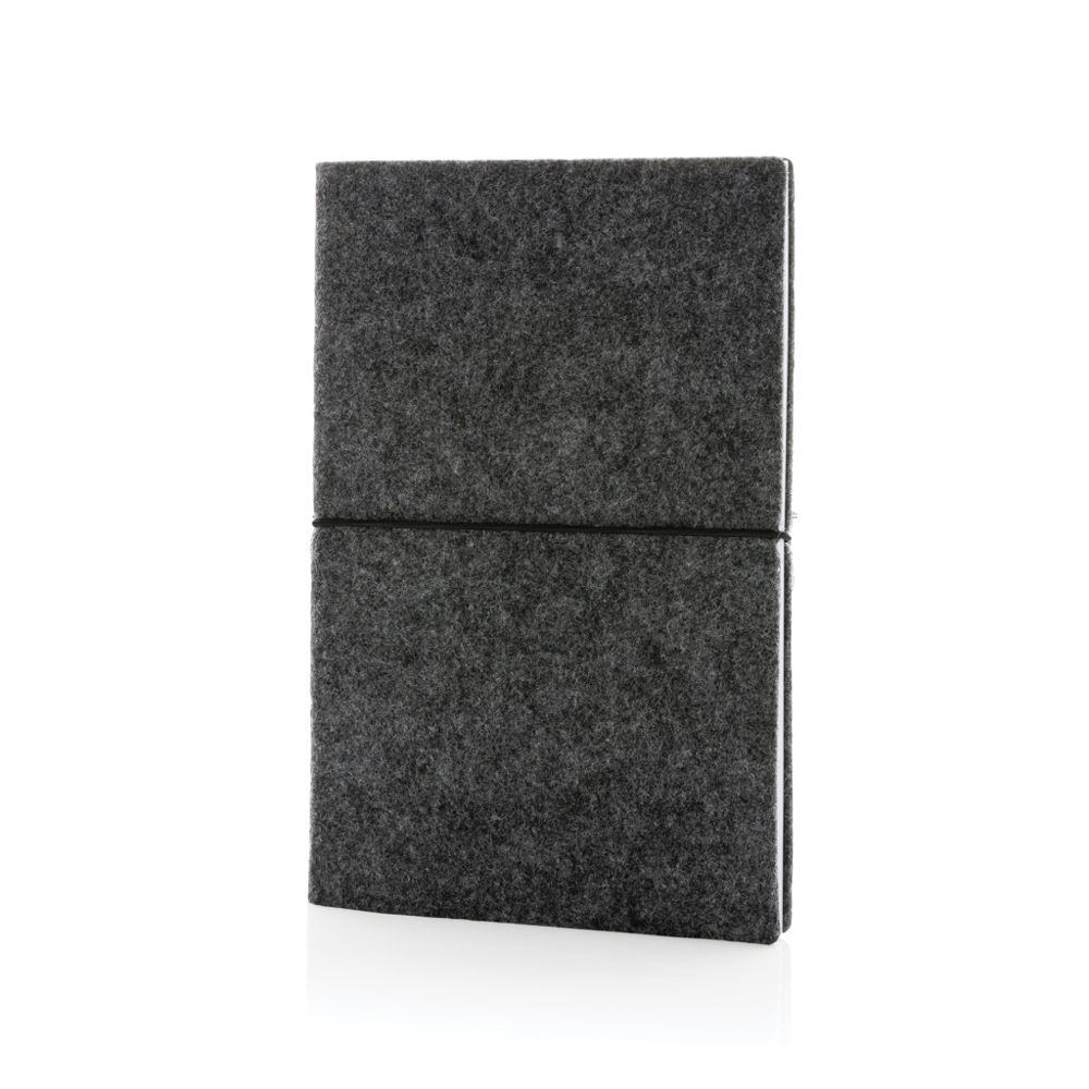 GRS-gecertificeerd gerecycled vilten A5 notitieboek - zwart (± PMS Black)