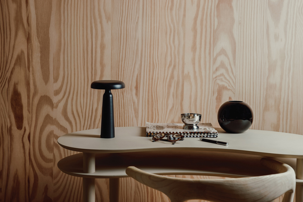 VINGA Avery RCS tafellamp