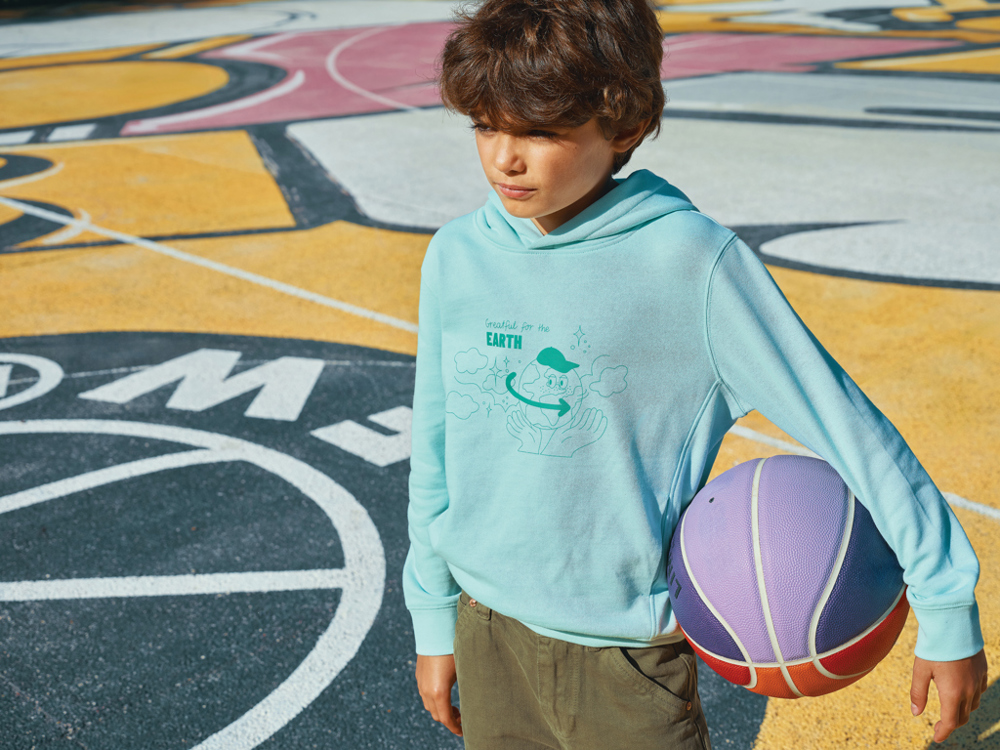 IQONIQ Yengo kids recycled katoen hoodie met steekzakken